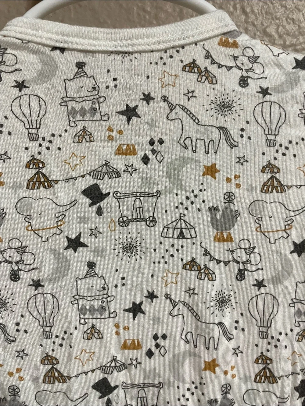 Magnetic me by Magnificent Baby White & Gold Printed Footed One-Piece Pajamas